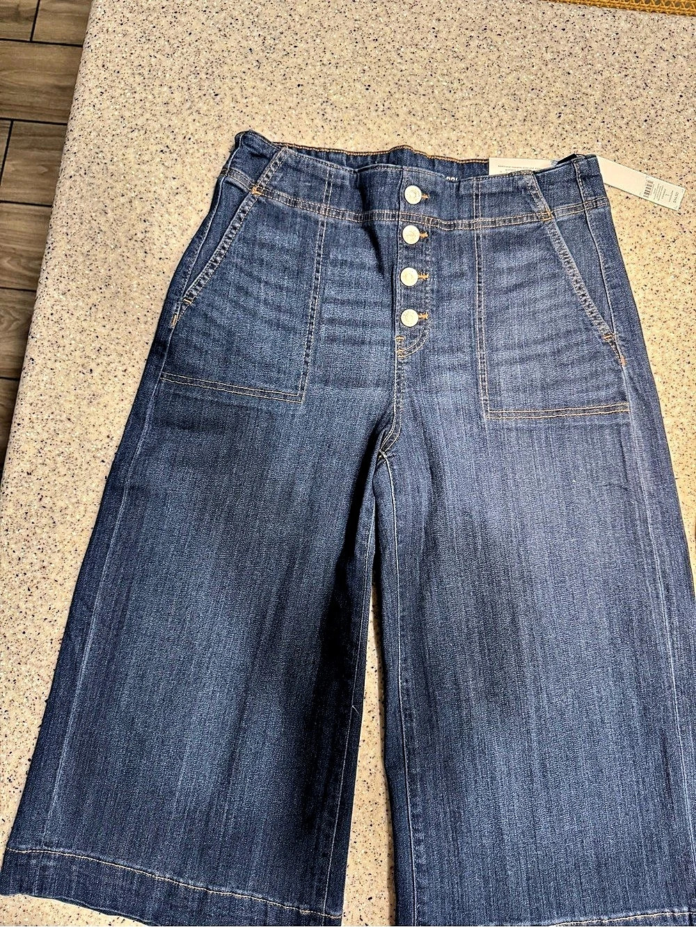 Chico's Pull-On Wide Leg Crop Fashion Jean Wide Leg Crop Jeans Waist 8 NWT